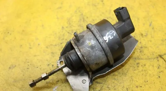 Vacuum air tank