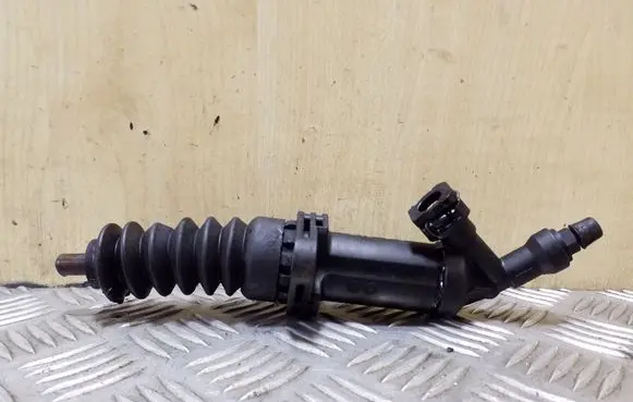BMW 3 E92 E93 Clutch slave cylinder 6775872