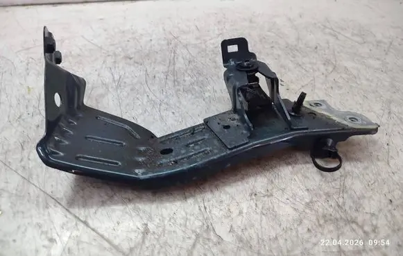 Seat Leon IV Headlight/headlamp mounting bracket 