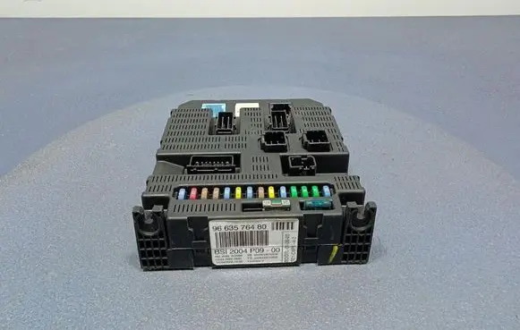 Citroen C4 I Picasso Fuse box set 9663576480