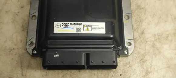 Mazda 6 Engine control unit/module R2BF18881A K4238 2757000190