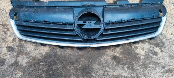Opel Zafira B Front grill 13157590 13136136 13136138