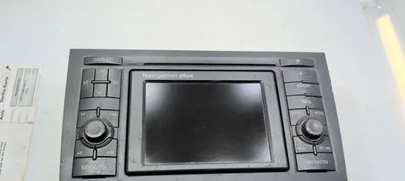 Audi A4 S4 B6 8E 8H Radio/CD/DVD/GPS head unit 8E0035192B