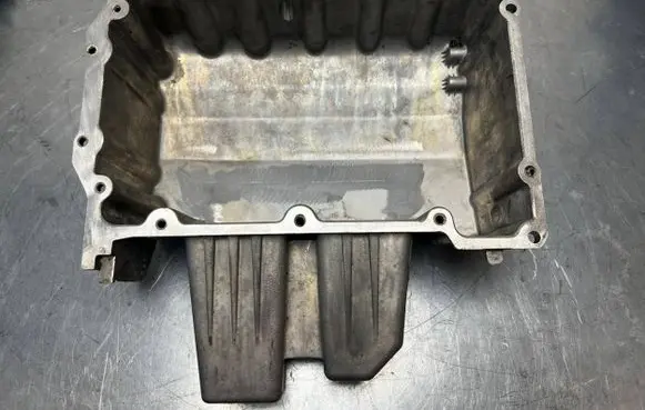 Volkswagen Polo II 86C 2F Oil sump 045103603D
