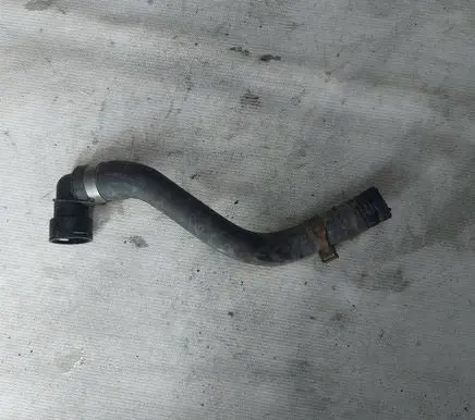 Coolant pipe/hose