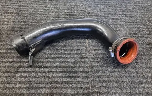 Volvo V50 Intercooler hose/pipe 30741235