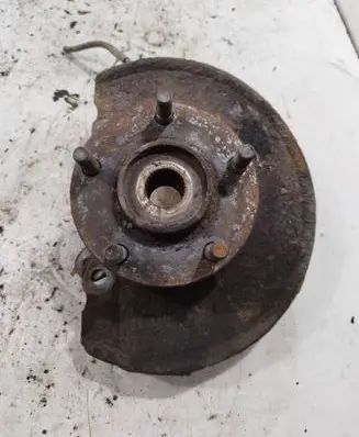 Peugeot 4007 Front wheel hub spindle knuckle