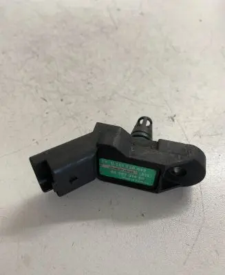 Volkswagen Golf IV Air pressure sensor 9639331480 0261230043