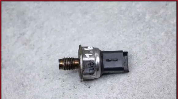 Fuel pressure sensor