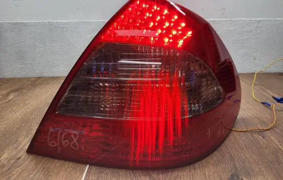 Mercedes-Benz E W211 Rear/tail lights A2118202664 334510