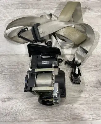 Volvo XC90 Front seatbelt 625979200 629374700G P39842878
