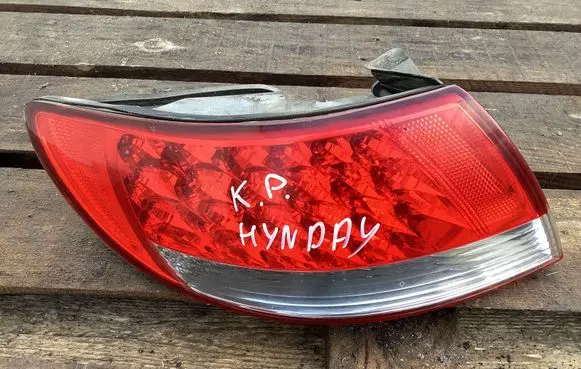 Hyundai Grandeur Rear/tail lights 924013L0