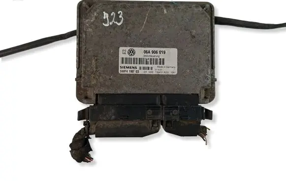 Volkswagen Golf V Engine control unit/module 06A906019 5WP419003