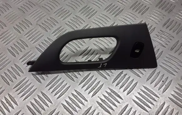 Peugeot 407 Quarter vent window switch 96360166XT