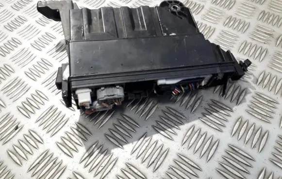 Lexus IS 220D-250-350 Fuse box set 8271253060 82712-53060