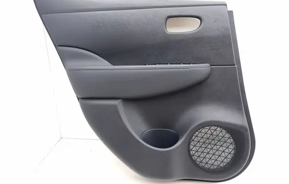 Nissan Leaf II (ZE1) Rear door card panel trim 829113NL0A