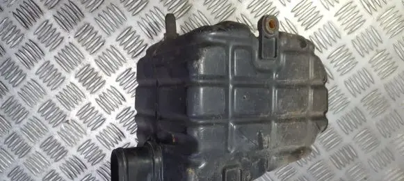 Chrysler 300M Intake resonator NISSAN59Y00