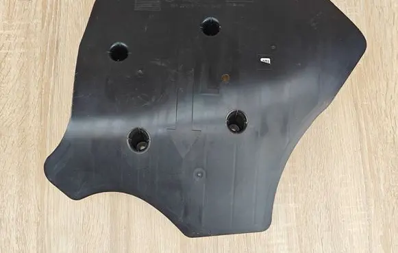 BMW 4 G22 G23 G24 G26 Rear underbody cover/under tray 6876803