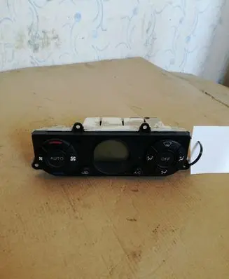 Ford Mondeo Mk III Climate control unit 1S7H18D451AC