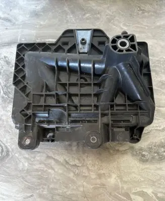 Skoda Octavia Mk1 (1U) Battery tray 6Q0915331