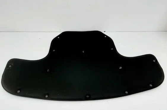 Engine bonnet/hood sound/heat insulation