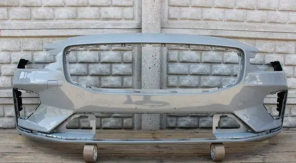 Volvo V60 Front bumper 31690530