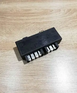 BMW 3 E30 Other relay 1375909 BLACK