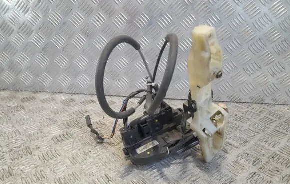 Hyundai Santa Fe Front door lock 813102B080