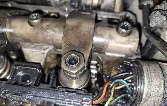 Mitsubishi Grandis Fuel injector
