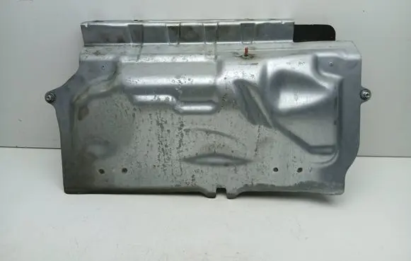 Volvo V60 Heat shield in engine bay 