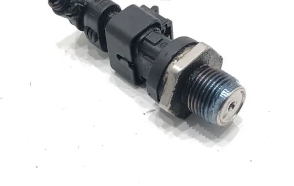 Suzuki SX4 Fuel pressure sensor 