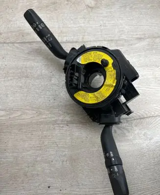 Wiper turn signal indicator stalk/switch