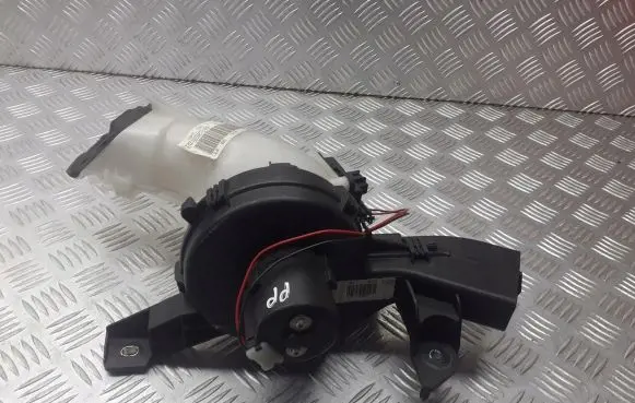 Citroen C4 Grand Picasso Front door blower motor 173610100