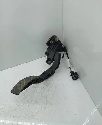 Audi A4 S4 B6 8E 8H Accelerator throttle pedal 8e1723523b