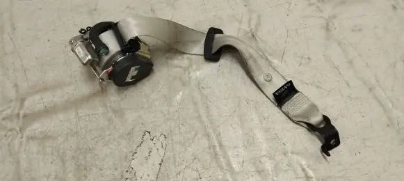 Volvo XC90 Third row seat belt 31484585