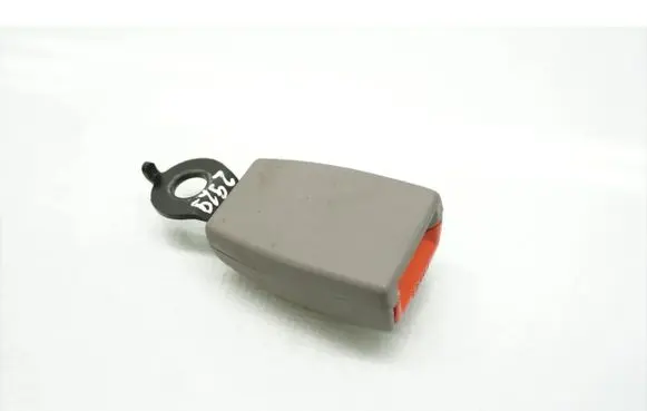 KIA Carnival Rear seatbelt buckle
