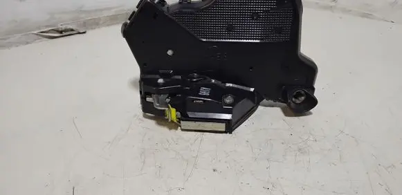 Toyota Corolla E120 E130 Front door lock 