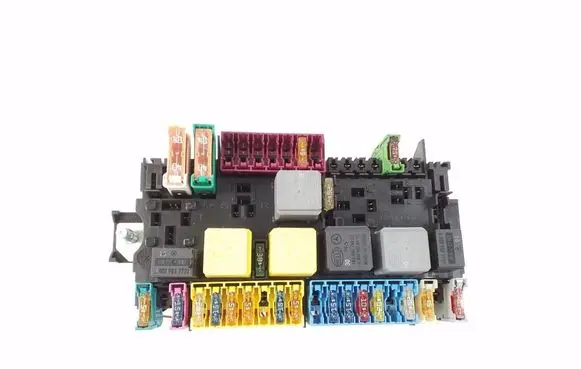 Mercedes-Benz A W176 Fuse module A2469067100
