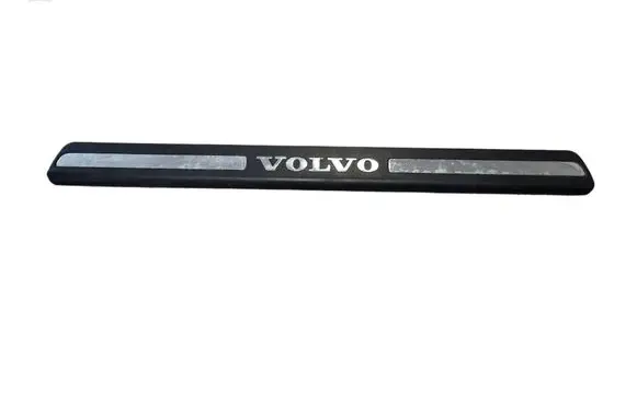 Volvo XC70 Front sill trim cover 8659960