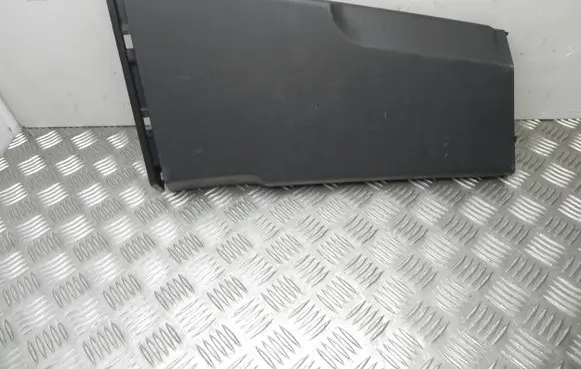 Skoda Superb B8 (3V) (B) pillar trim (bottom) 3V0867282B Baldai3867