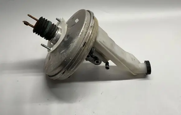Mercedes-Benz CLA C117 X117 W117 Brake booster A2464301230 A2464300202