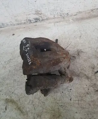 Toyota Corolla Verso AR10 Front brake caliper