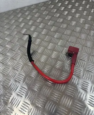 Positive cable (battery)