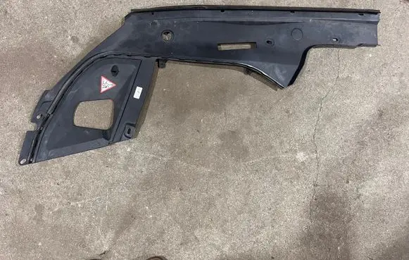 BMW 7 F01 F02 F03 F04 Other engine bay part 7019802