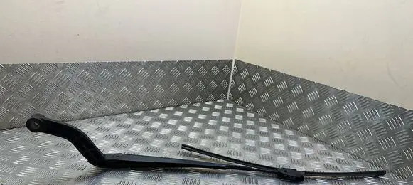 Front wiper blade arm
