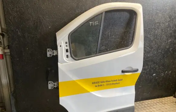 Nissan Primastar Front door