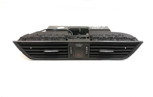 Skoda Superb B8 (3V) Dash center air vent grill 3V0820951C 26012016 09569