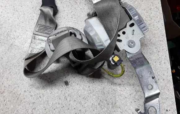 Subaru Outback Front seatbelt 7Q8050P