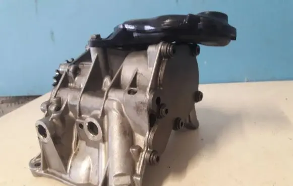 BMW 1 F20 F21 Oil pump 8513756 8513665