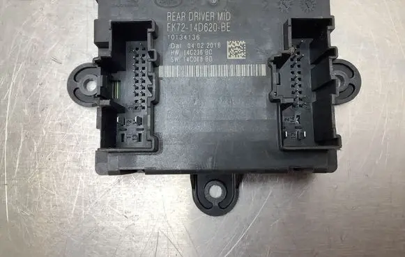 Land Rover Discovery 4 - LR4 Door control unit/module FK7214D620BE 10134136